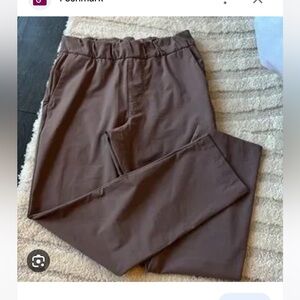 Vuori Miles Ankle Pant size Small EUC brown/purply color
